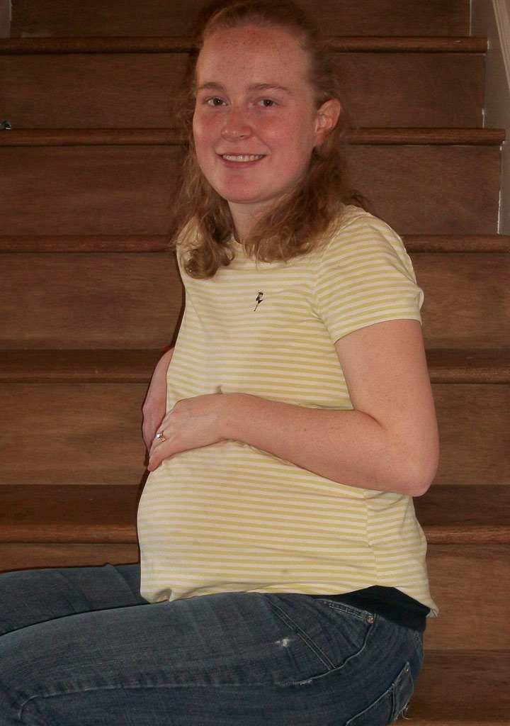 25 weeks pregnant with third child
