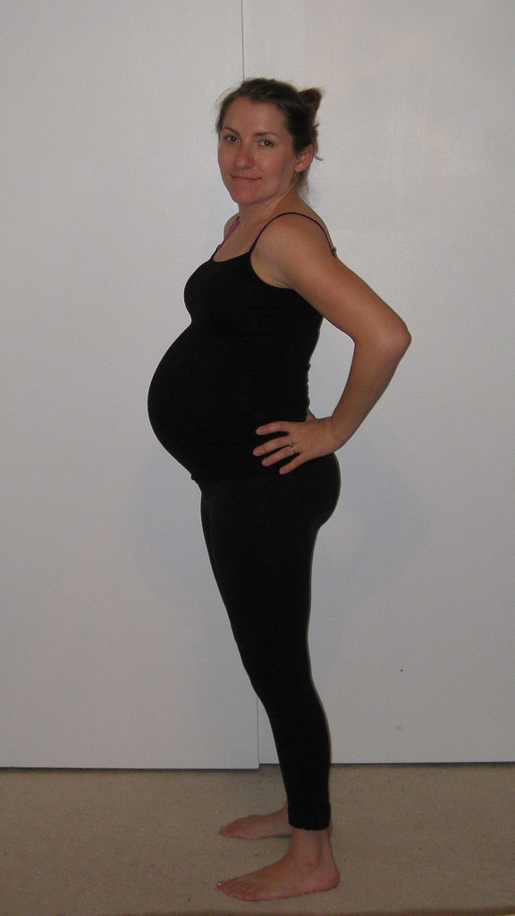 29 week baby bump
