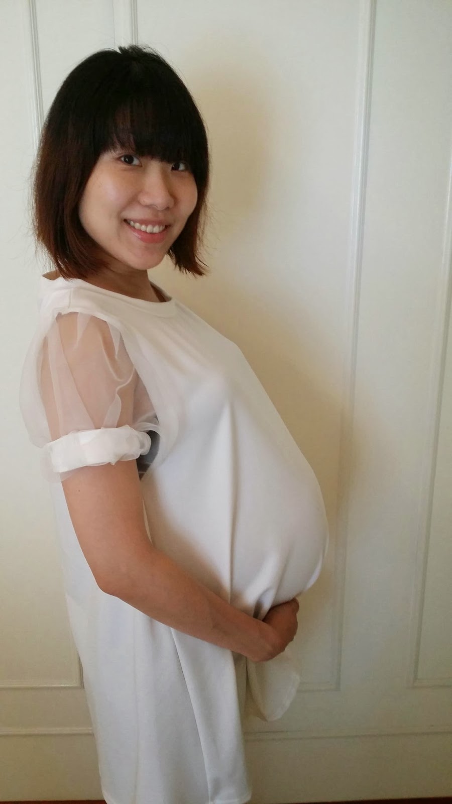 30 weeks pregnant 妊娠中の腹