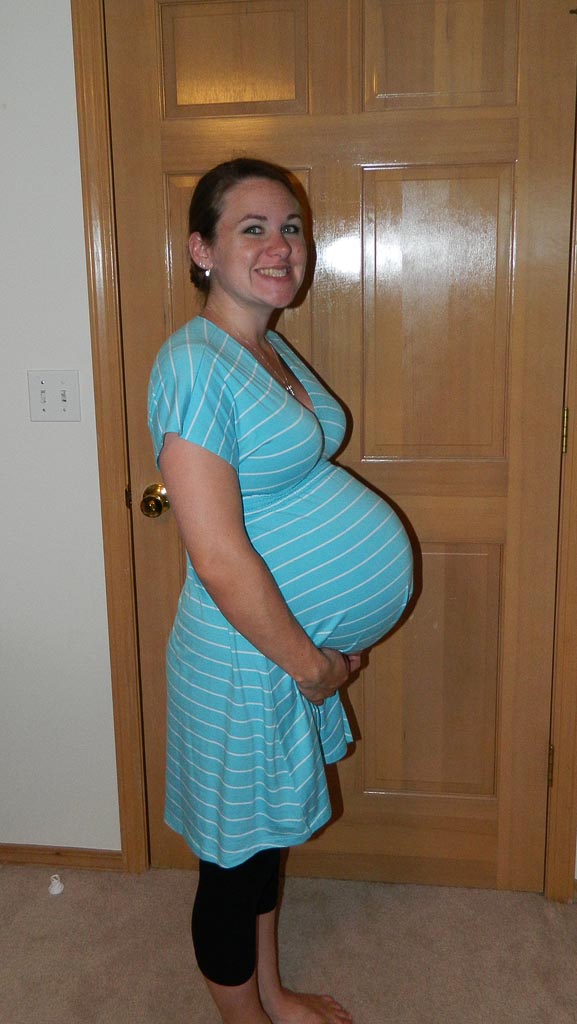 37 week pregnant bump
