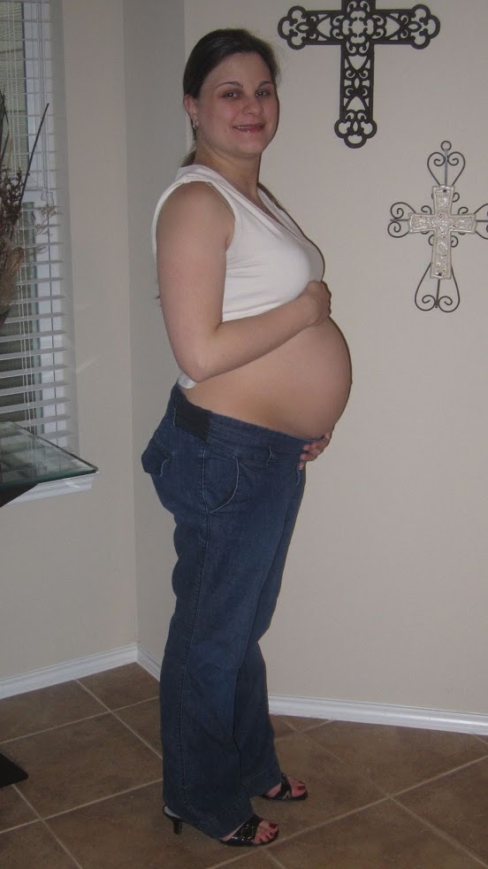 39 weeks pregnant picture