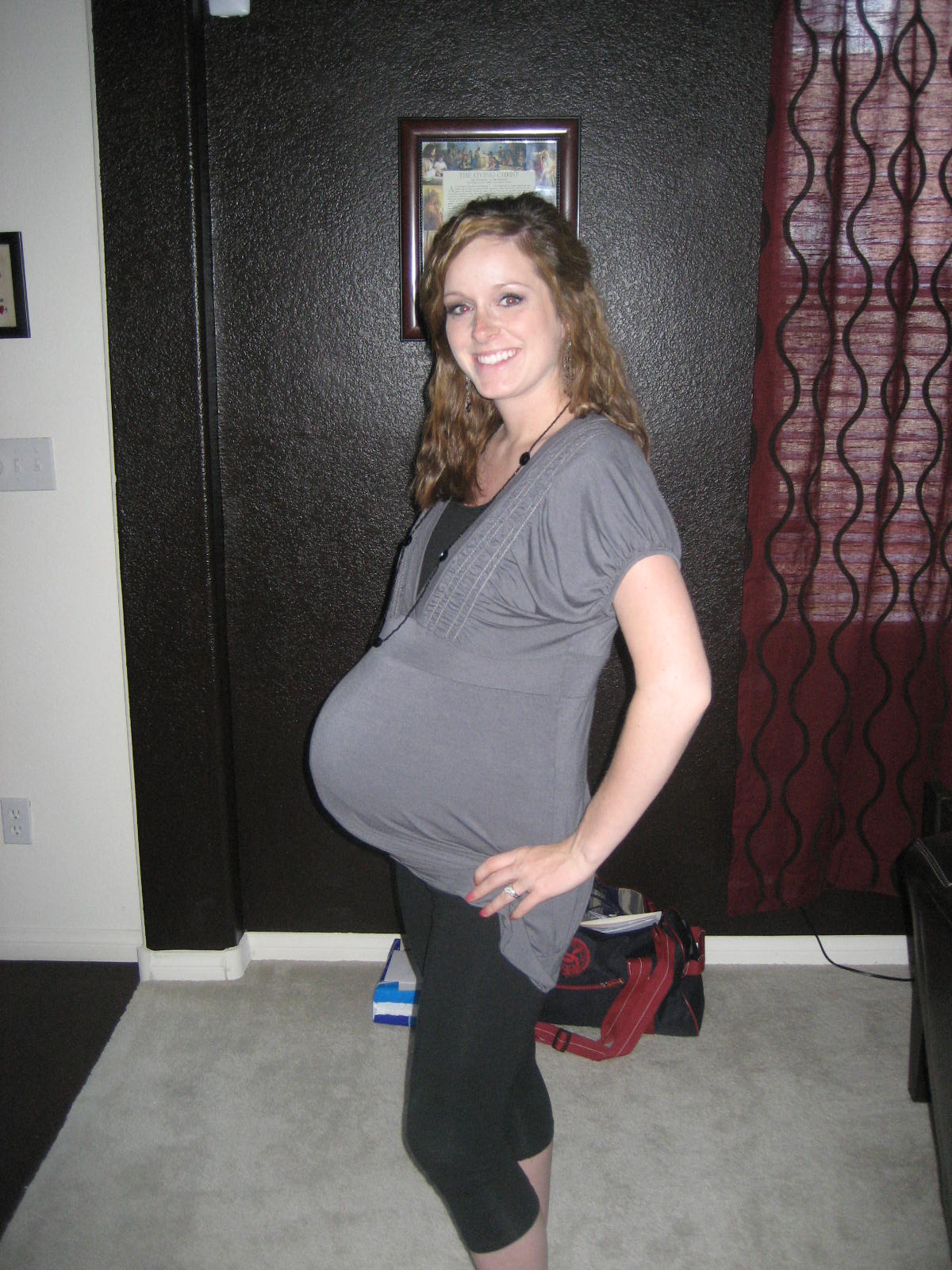 pregnant belly size