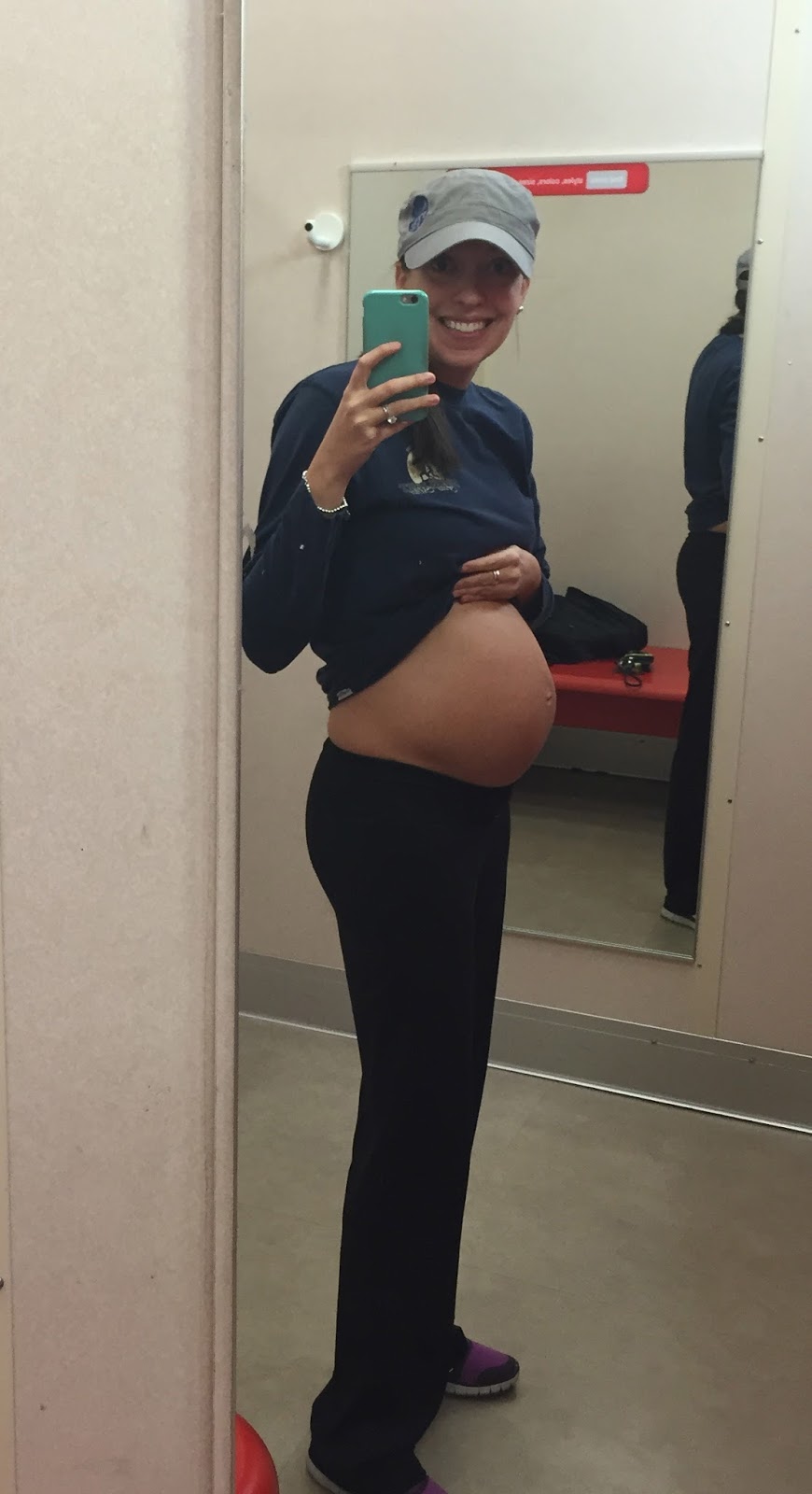 25 week bare belly